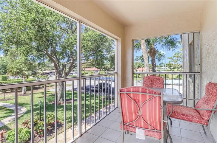 1051 Foxfire Ln # 201, Naples Fl 34104