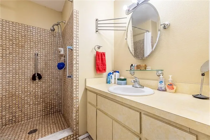 13277 Broadhurst Loop, Fort Myers, Florida 33919