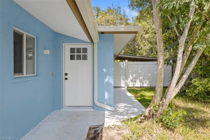 817-819  Indiana  AVE, Fort Myers, FL 33908