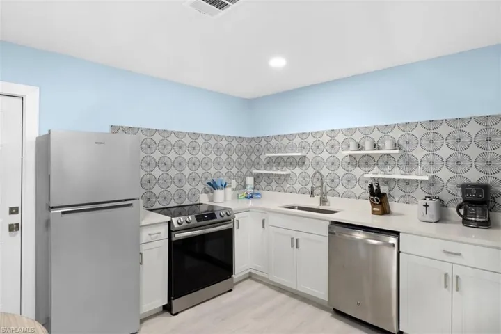 817-819  Indiana  AVE, Fort Myers, FL 33908