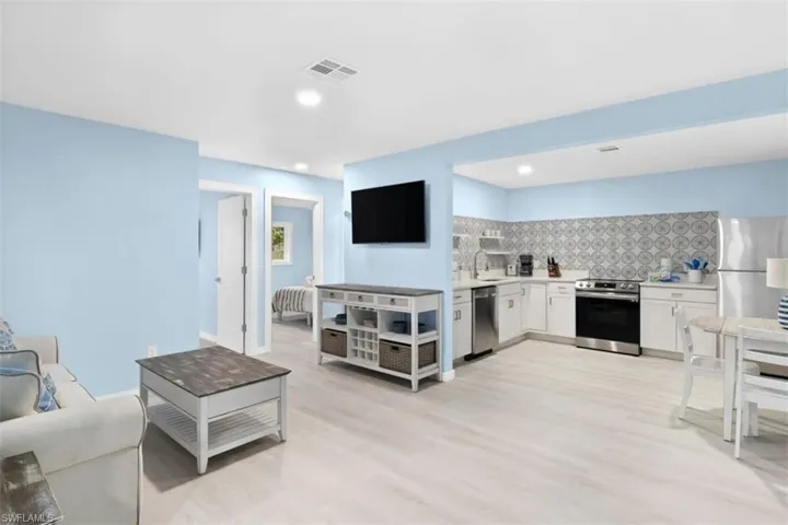 817-819  Indiana  AVE, Fort Myers, FL 33908