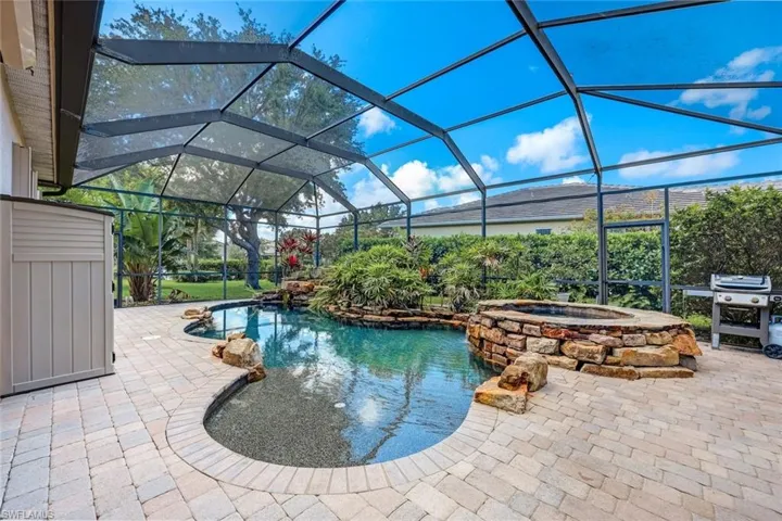 8241  Laurel Lakes  BLVD, Naples, FL 34119