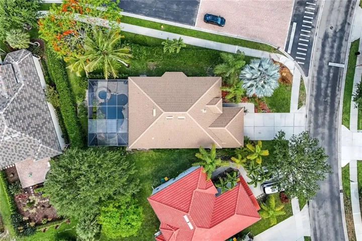 8241  Laurel Lakes  BLVD, Naples, FL 34119
