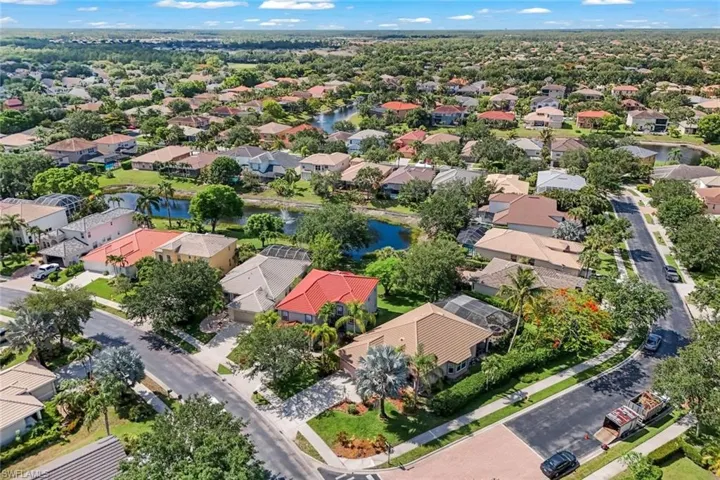 8241  Laurel Lakes  BLVD, Naples, FL 34119