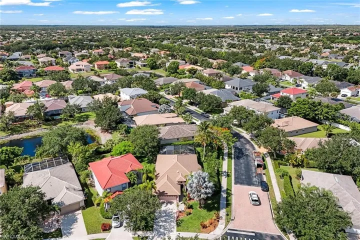 8241  Laurel Lakes  BLVD, Naples, FL 34119