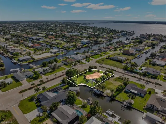 5602 Driftwood Pkwy, Cape Coral, Florida 33904