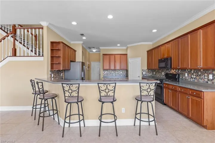 Kitchen bar