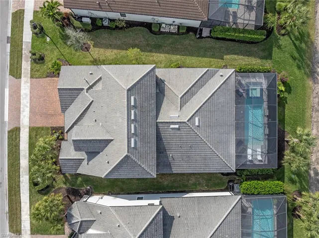 Bird's eye view of a pool area