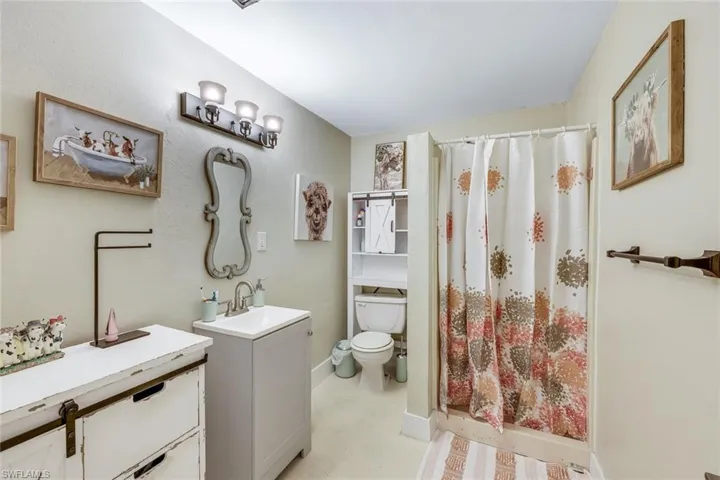 1007 Wilshire Dr, Fort Myers, Florida 33919