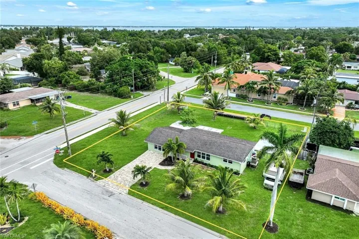 1007 Wilshire Dr, Fort Myers, Florida 33919