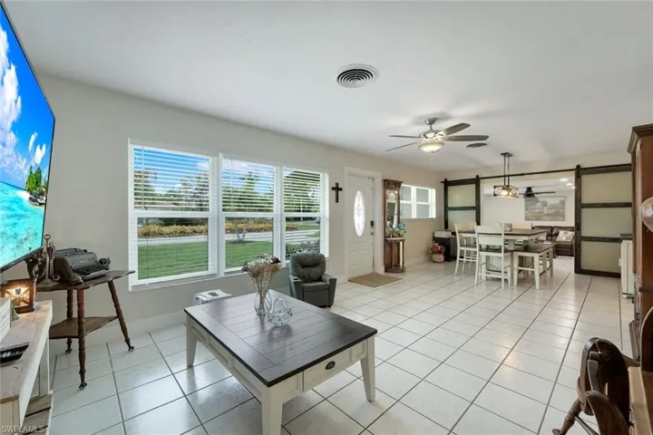1007 Wilshire Dr, Fort Myers, Florida 33919