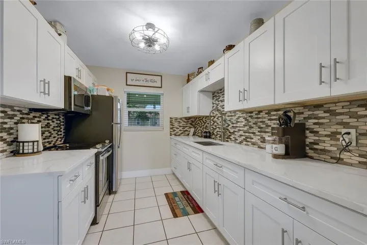 1007 Wilshire Dr, Fort Myers, Florida 33919