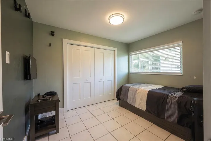 1007 Wilshire Dr, Fort Myers, Florida 33919