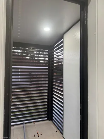 Detailed view of elevator