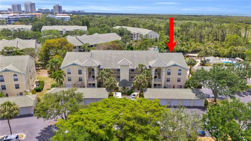 15475  Cedarwood  LN, Naples, FL 34110