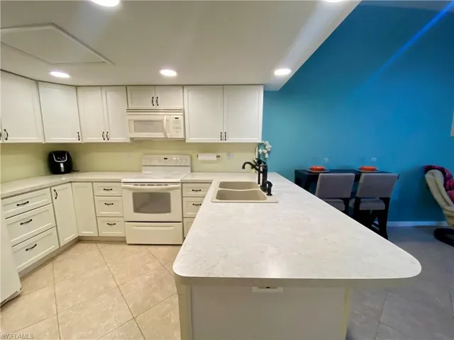 15568  Crystal Lake  DR, North Fort Myers, FL 33917