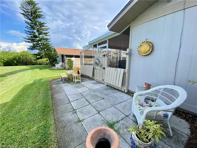 15568  Crystal Lake  DR, North Fort Myers, FL 33917