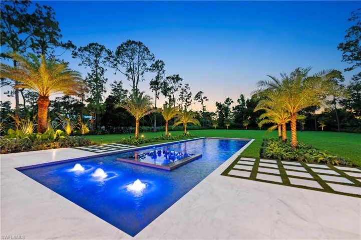 191 29th St Sw, Naples, Florida 34117