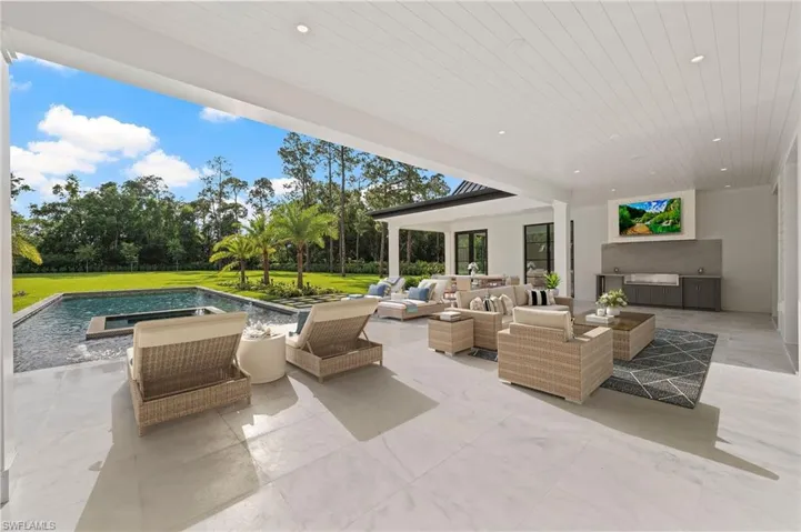 191 29th St Sw, Naples, Florida 34117