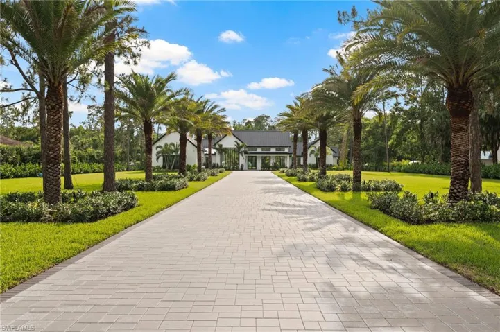 191 29th St Sw, Naples, Florida 34117