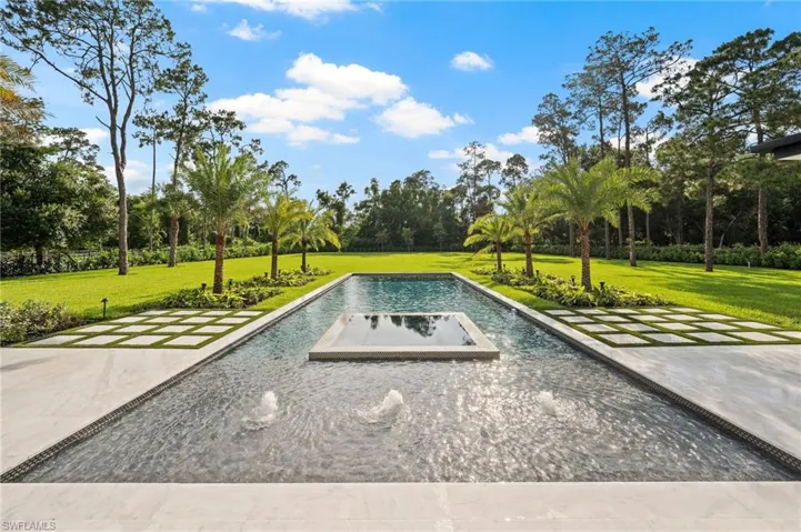 191 29th St Sw, Naples, Florida 34117