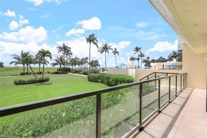 4901 Gulf Shore Blvd N 104, Naples, Florida 34103
