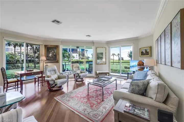 4901 Gulf Shore Blvd N 104, Naples, Florida 34103