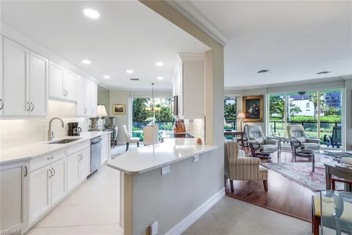 4901 Gulf Shore Blvd N 104, Naples, Florida 34103