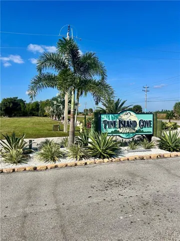 7150 Ladyfish Dr, St. James City, Florida 33956