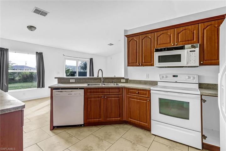 225 NW 29th  AVE, CAPE CORAL, FL 33993
