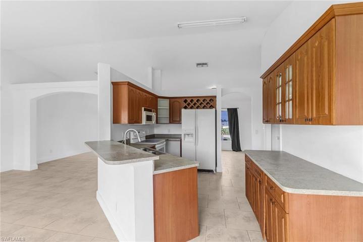 225 NW 29th  AVE, CAPE CORAL, FL 33993