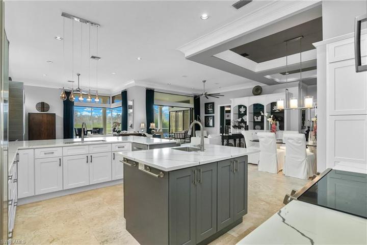 Chef's kitchen with peninsula & center island
