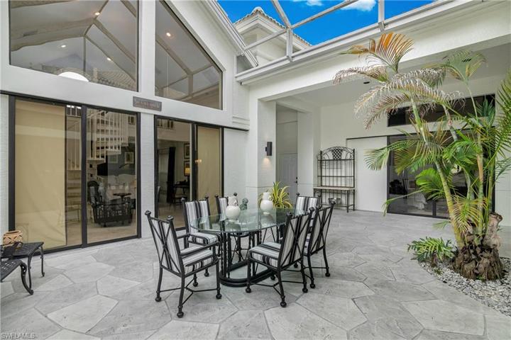 Great entertaining space