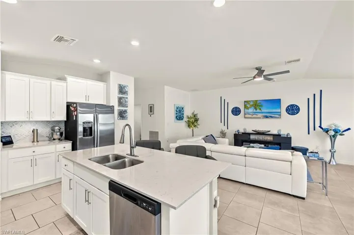 3813 Treasure Oak Way, Fort Myers, Florida 33905
