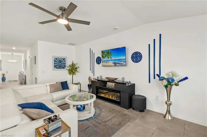 3813 Treasure Oak Way, Fort Myers, Florida 33905