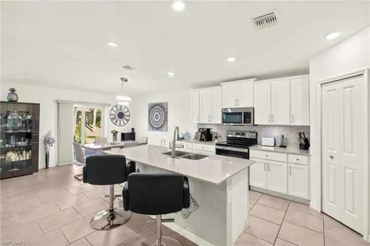 3813 Treasure Oak Way, Fort Myers, Florida 33905