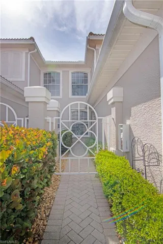 Private courtyard entry