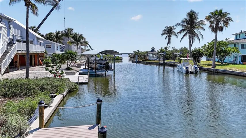 21571 Widgeon Ter, Fort Myers Beach, Florida 33931