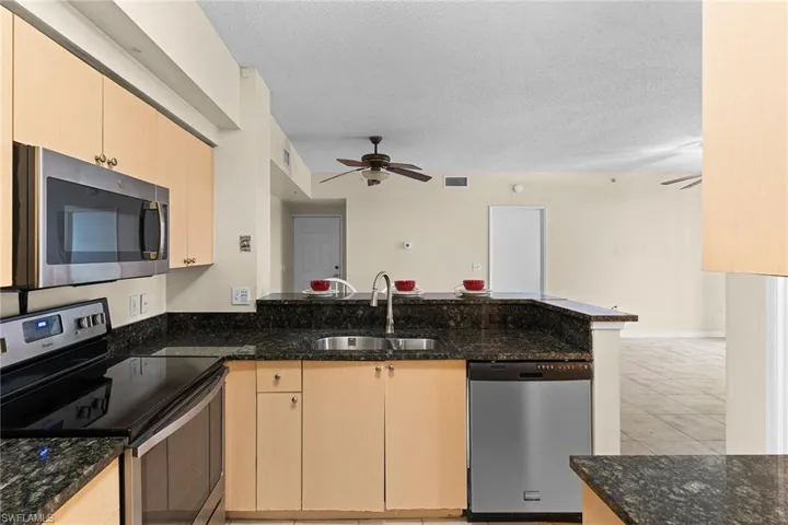 1130  Reserve  WAY, Naples, FL 34105