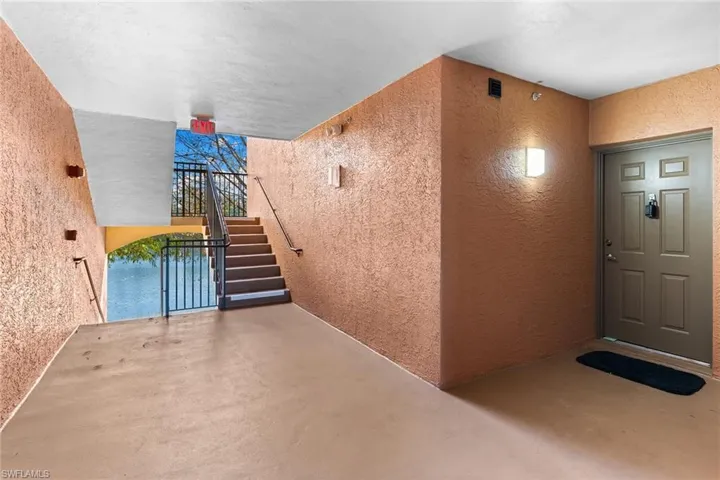 1130  Reserve  WAY, Naples, FL 34105