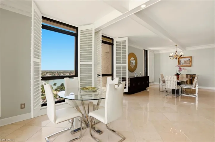 Great room with breathtaking views of Venetian Bay