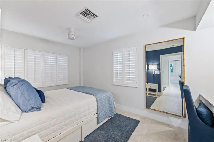 Guest bedroom