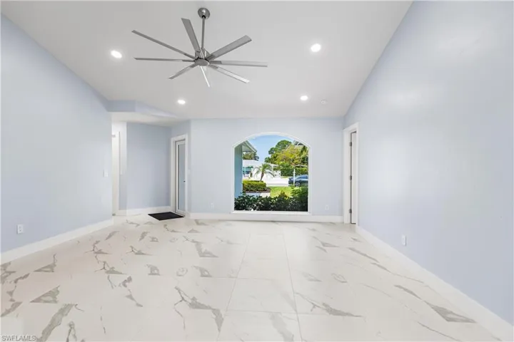 3478  14th N ST, Naples, FL 34103