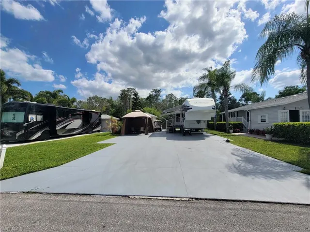 5927  Brightwood  DR, Fort Myers, FL 33905
