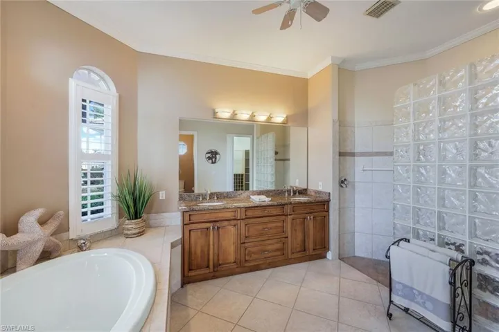 Soaking tub, walk-in shower and dual sink vanity