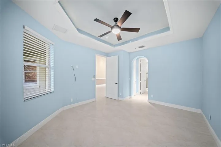 1405 Mariposa Cir 11202, Naples, Florida 34105