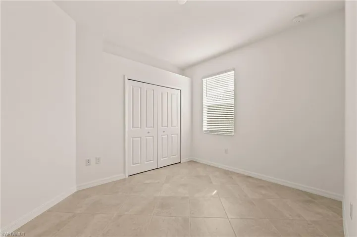 2637  Vine  AVE, Naples, FL 34120
