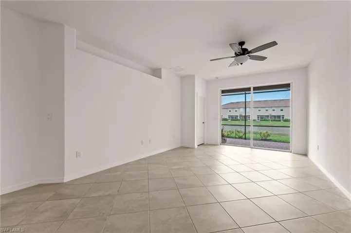 2637  Vine  AVE, Naples, FL 34120