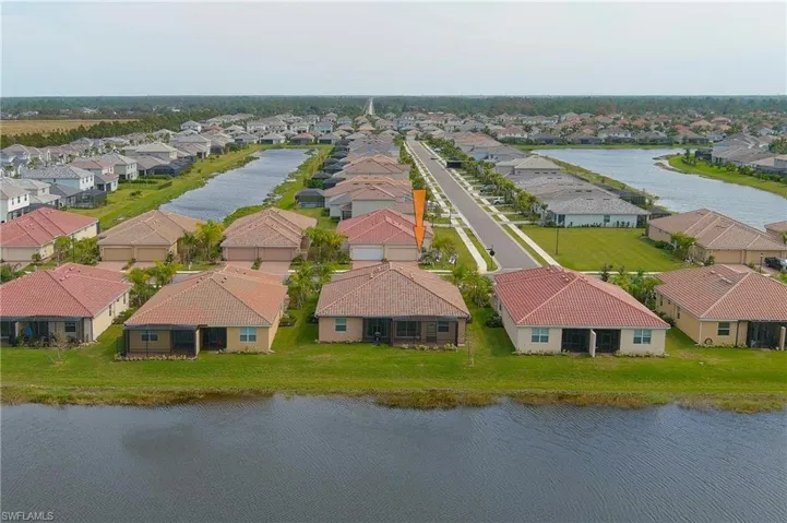 2637  Vine  AVE, Naples, FL 34120