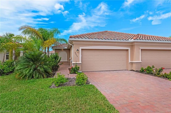 2637  Vine  AVE, Naples, FL 34120